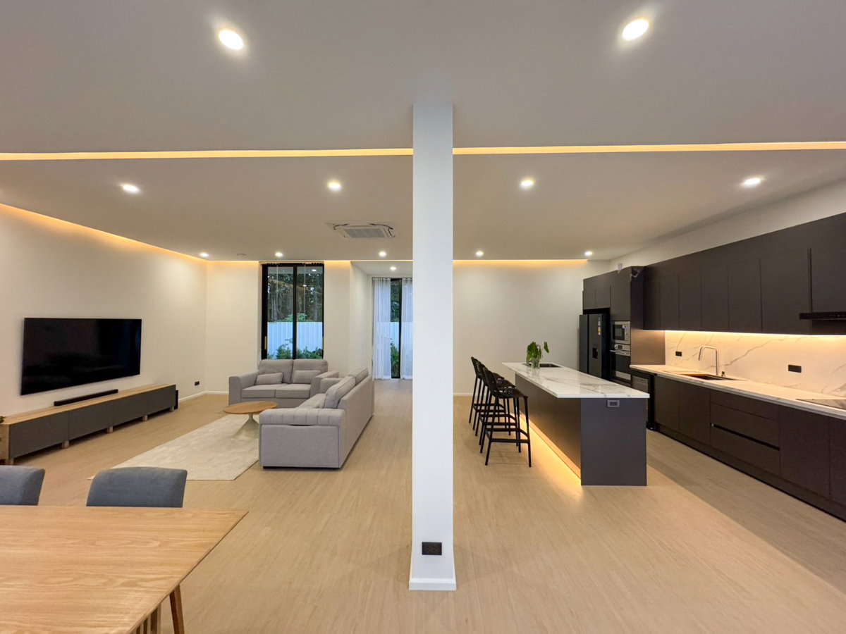 picture Luxury Single-Storey Pool Villa for Sale - 5/22