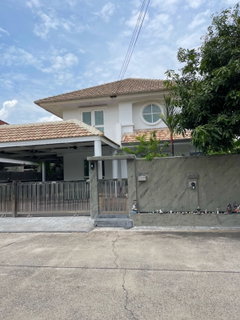 รูปภาพ 🏡✨ ให้เช่าบ้านเดี่ยวหลังมุม – หมู่บ้านชวนชื่น อ่อนนุช 📍 เดินทางสะดวก ใกล้สนามบินสุวรรณภูมิ