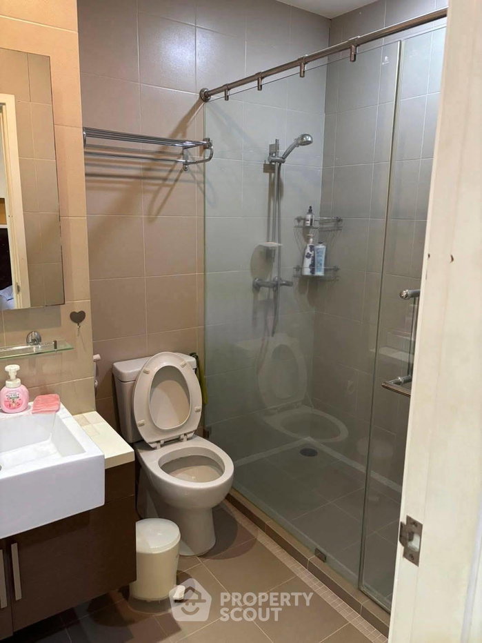 picture 2-BR 70 Sqm Condo At Hive Sathorn, 90m to BTS Krung Thon Buri (ID 3084221) - 5/7