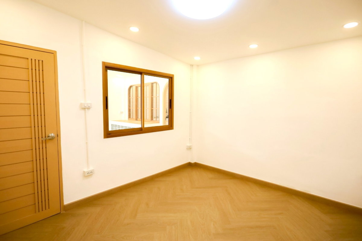picture CB112, Townhouse for sale 2 Br, Kaset-Nawamin. - 4/11