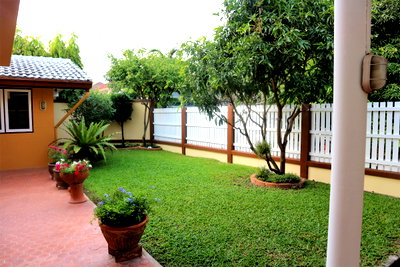 Houses for rent Bangkok : 🐱🐶Detached House for Rent : Sammakorn Ramkhamhaeng | 4 Bedrooms 4 Bathrooms Near RAIS