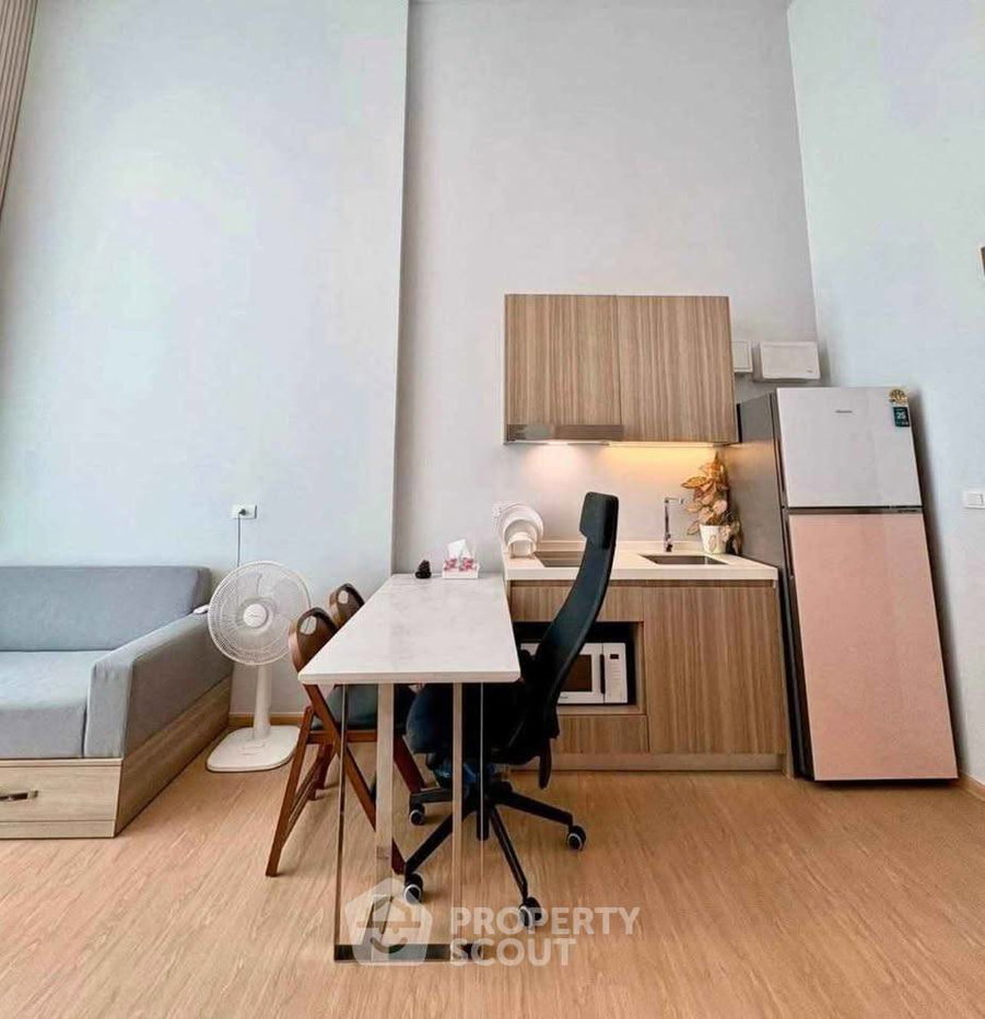 picture High-Floor 2-BR 51 Sqm Altitude Unicorn Sathorn–Tha Phra near BTS Talat Phlu (ID 3094453) - 4/11