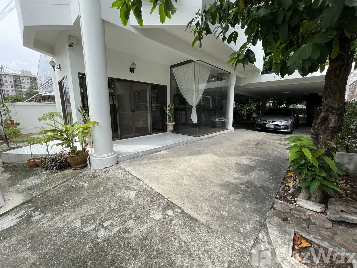 รูป บ้านเดี่ยวให้เช่า 4 ห้องนอน ใน บางจาก, กรุงเทพมหานคร 2001106 - รูปที่ 2/24