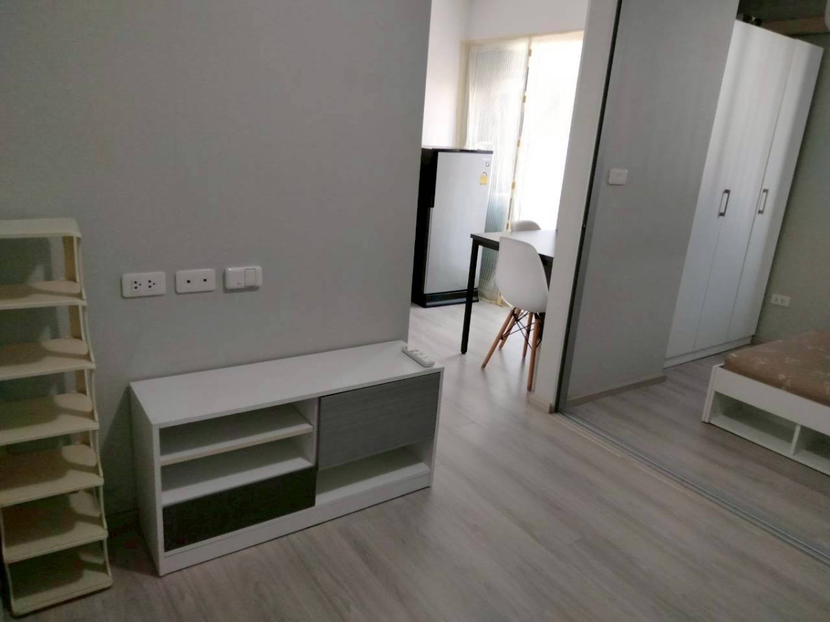 รูป ให้เช่าcondo plum condo interchange ram60 อยู่บนสุดชั้น8 วิวถนนไม่มีตึกบัง 23ตรม. ใกล้รถไฟฟ้าสถานีแยกลำสาลี - รูปที่ 4/11