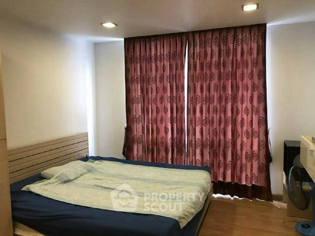picture 1-BR Condo At The Alcove Sukhumvit 49, 2nd Floor Near BTS Phrom Phong (ID 3096991) - 3/8