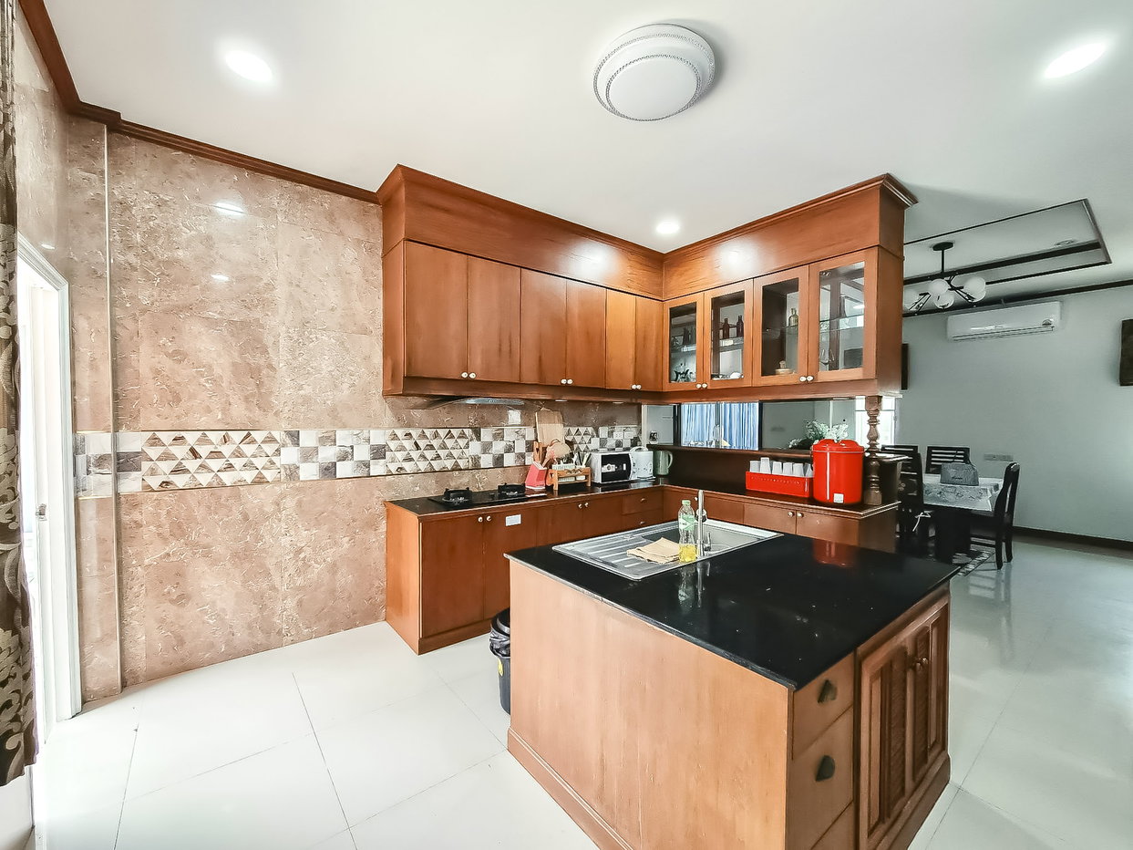 รูป Luxury Pool Villa for Sale Huay Yai East Pattaya 5Bedroom - รูปที่ 4/16