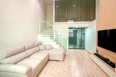 Condos for sale : For Sale  !!  Ideo Sathorn-Wongwian Yai, 1 bed, 1 bath, high floor 27++, big size!! Code C20260700018 furnished, ready to move in, Special Deal!!📣📣