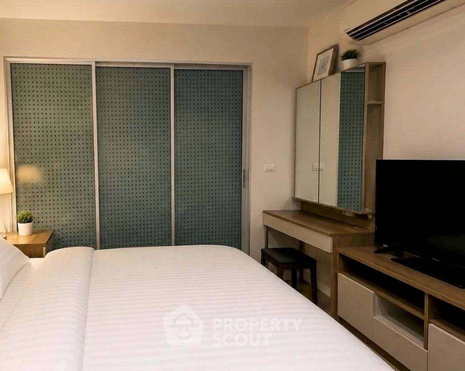รูป คอนโด 1 ห้องนอน ขาย Rhythm Sathorn ใกล้ BTS สะพานตากสิน 300 ม. (ID 3093467) - รูปที่ 2/7