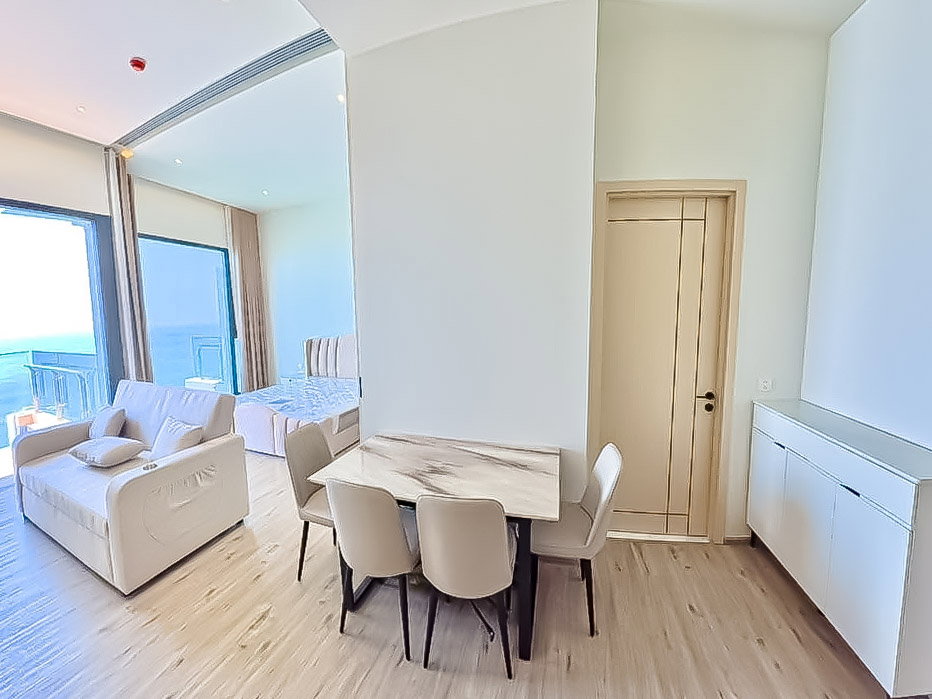 picture AROM WONGAMAT Condo for Rent Studio High Floor Sea View - 3/9