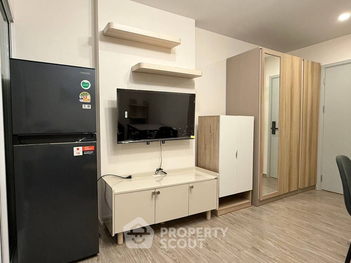 picture Well-Priced 1-BR Condo at Regent Home Bangna, 31st Floor Near BTS Bang Na (ID 3097131) - 1/6
