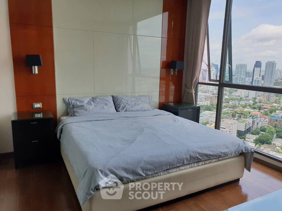 รูป คอนโด 2 ห้องนอน ชั้นสูง 72 ตร.ม. The Address Sukhumvit 28 ใกล้ BTS พร้อมพงษ์ 300 ม. (ID 824353) - รูปที่ 3/4
