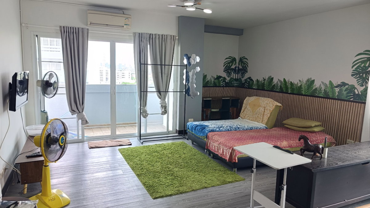 รูป ให้เช่าคอนโด บ้านประชานิเวศน์ ใกล้ตลาดบองมาเช่ ห้องใหญ่ สวย เฟอร์ครบ ราคาพิเศษสุด มีเครื่องซักผ้าห้องริม 63 ตรม. ชั้น 11  / 10,000 - รูปที่ 1/12