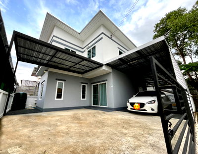 เช่าบ้านเดี่ยว เชียงใหม่ : เช่าบ้านเดี่ยว 2 ชั้น แยกเเม่กวงเชียงใหม่ พื้นที่ใช้สกว้าง บ้านเดี่ยวหลังใหญ่ ตั้งอยู่ท้ายซอย เหมาะสำหรับคนชอบความสงบ