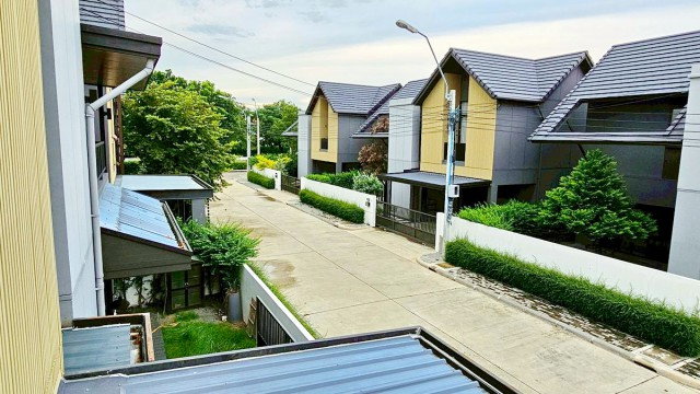 รูป ไปรษณีย์วัชรพล 400 ม. บ้านเดี่ยว 2 ชั้น 3 นอน 3 น้ำ ตกแต่งบิวท์อินครบ เหมาะสำหรับอยู่อาศัย เดินทางสะดวก ใกล้ตลาด ST เพิ่มสิน 500 ม.เพิ่มสิน - รูปที่ 8/8