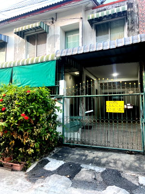 Townhouses for sale Samut Prakarn : Townhome for sale Raimon Park Bang Phli