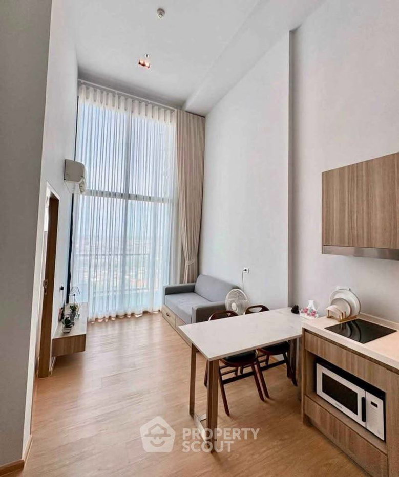 picture High-Floor 2-BR 51 Sqm Altitude Unicorn Sathorn–Tha Phra near BTS Talat Phlu (ID 3094453) - 2/11
