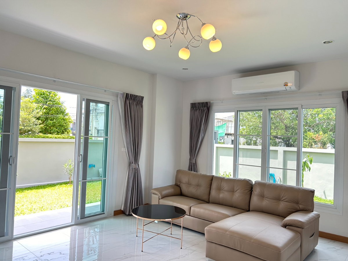 รูป For Rent 👉 Luxury 2-Storey House | ให้เช่าบ้านเดี่ยว 2 ชั้น พร้อมคลับเฮ้าส์และสระว่ายน้ำ - รูปที่ 3/12