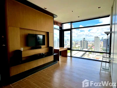 Condos for sale : Renovated High-Floor Corner Unit with Stunning City View 6591812