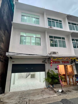 🏡TH197 | ให้เช่าทาวน์เฮ้าส์ 4 ชั้น (หลังมุม) สาทร 11 รีโนเวทใหม่ พร้อมดาดฟ้า (Pet-Friendly & เหมาะทำธุรกิจ/โฮมออฟฟิศ)