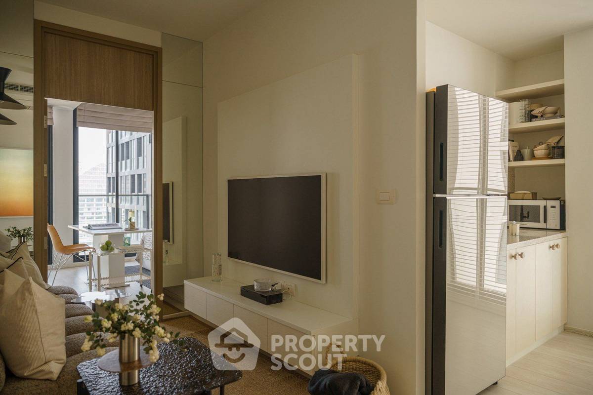 picture High-Floor 1-BR 49 Sqm Noble Ploenchit near BTS Phloen Chit ð (ID 2811447) - 4/10