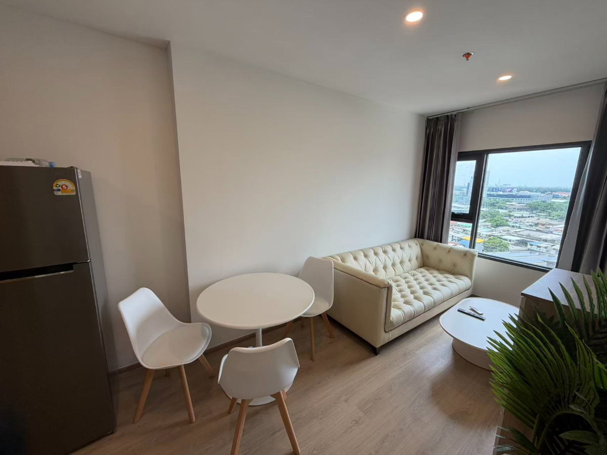 รูป ไลฟ์ พระราม 4 - อโศก | คอนโด High-Rise 14 ชั้น 14 ใกล้อโศก-สุขุมวิท ศูนย์กลางธุรกิจ 23,000 บาท / เดือน - รูปที่ 2/6