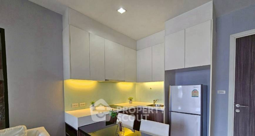 picture 1-BR 38 Sqm 15th-Floor At Urbano Absolute Near BTS Krung Thon Buri (400m) (ID 3096966) - 3/4