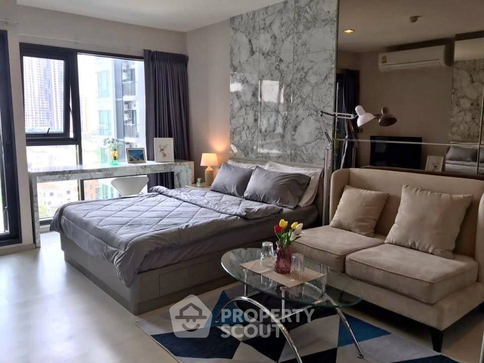 รูป คอนโด 1 ห้องนอน ขนาด 241 ตร.ม. Rhythm Sukhumvit 36-38 ห่าง BTS ทองหล่อ 300 ม. (ID 2457474) - รูปที่ 1/6