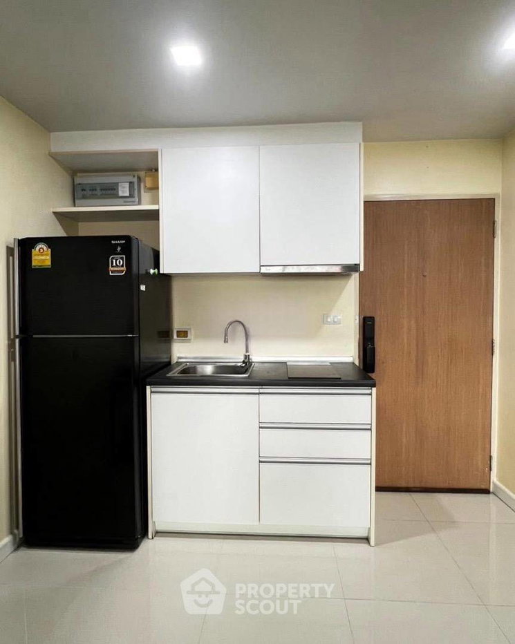 picture Near BTS Asoke 100m | 1-BR 36 Sqm Condo @ Le Cote Sukhumvit 14 (ID 2912532) - 6/8