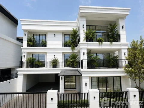 6 Bedroom House for sale in Phra Khanong Nuea, Bangkok 6566579