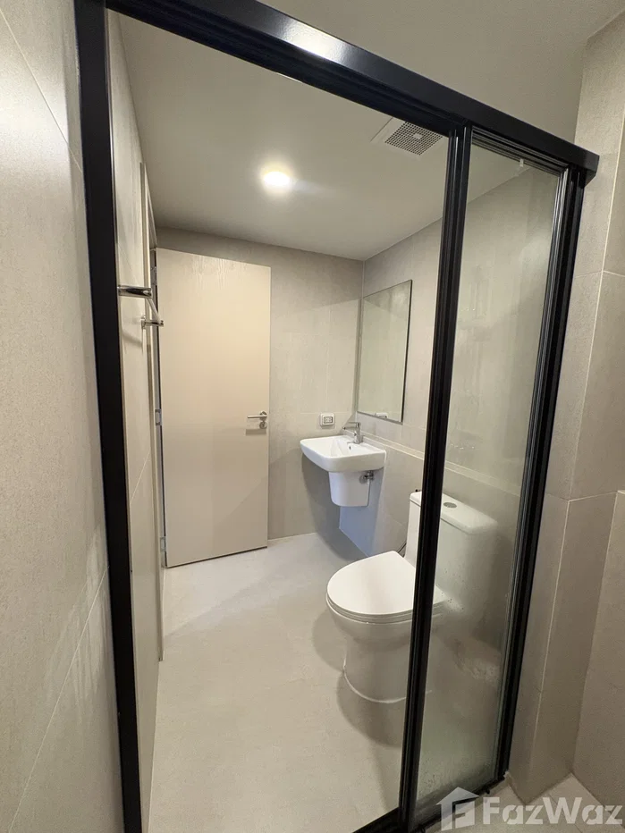 picture Modern Brand New 2 Bedrooms Condo at Quiet Corner 6590987 - 18/35