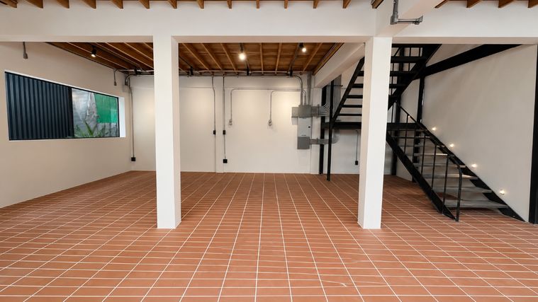 1-bed home office for rent, 220 sqm, 25 sq wah, Pom Prap Sattru Phai