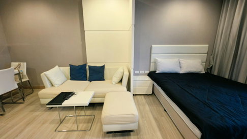 Urbano Absolute Sathon-Taksin BTS Krungtonburi , The Icon Siam