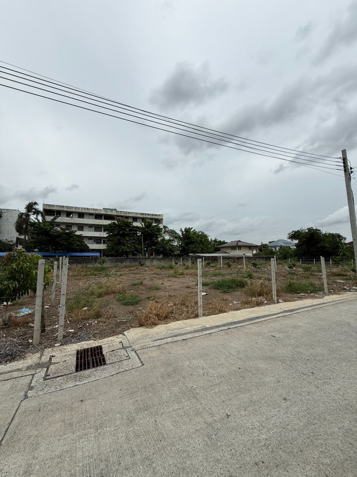 รูป 🏠 ขายที่ดิน : ที่ดิน 3 แปลงติดกัน ซอยนวลจันทร์ 56 รหัสทรัพย์ | 📌LNP-H1092 - รูปที่ 6/9