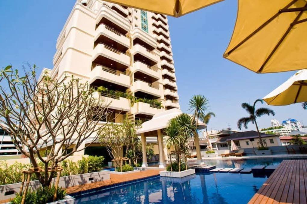 รูป Penthouse duplex for rent, 22nd-23rd floor, Piyathip Place, Sukhumvit 39.  - รูปที่ 14/15