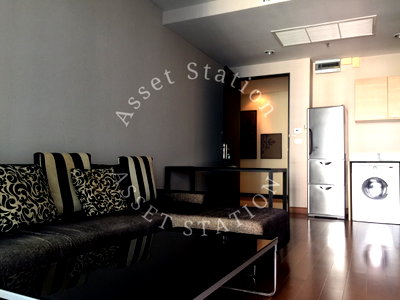 Condos for rent : Ready To rent! 🌇 The Address Chidlom 1-bedroom condo, fully furnished, prime location 🚊 near BTS Chidlom.