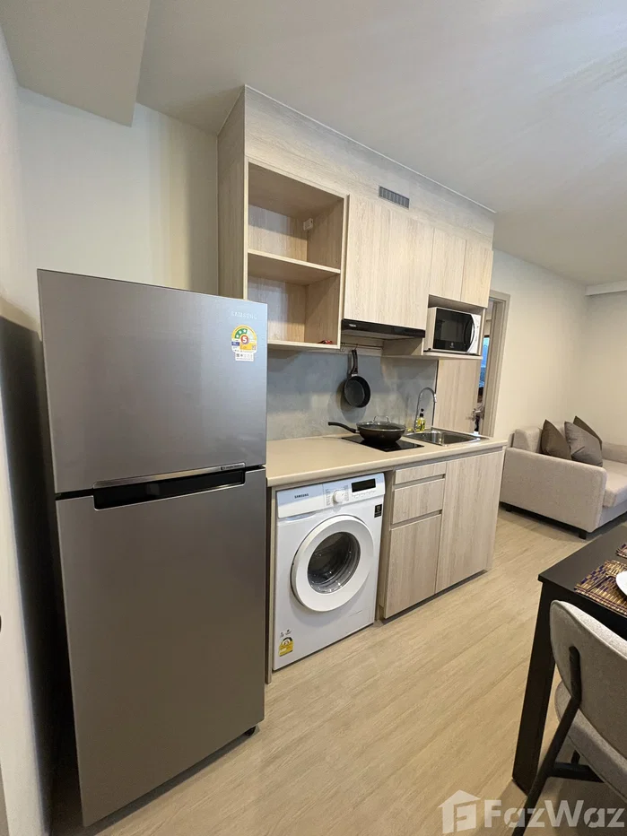 picture Modern Brand New 2 Bedrooms Condo at Quiet Corner 6590987 - 4/35