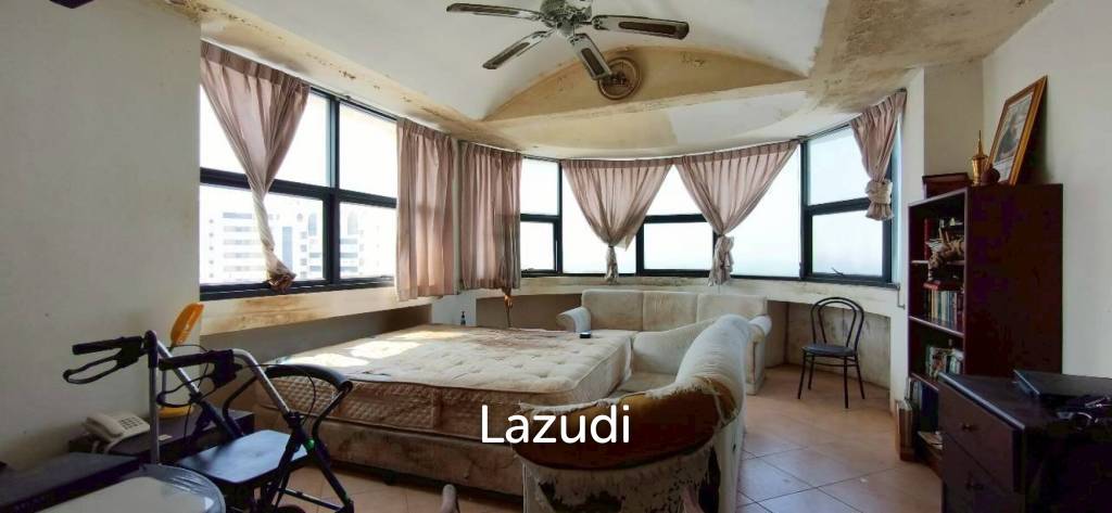 picture Spacious 2-Bedroom Sea View Condo at Jomtien Complex - 8/17