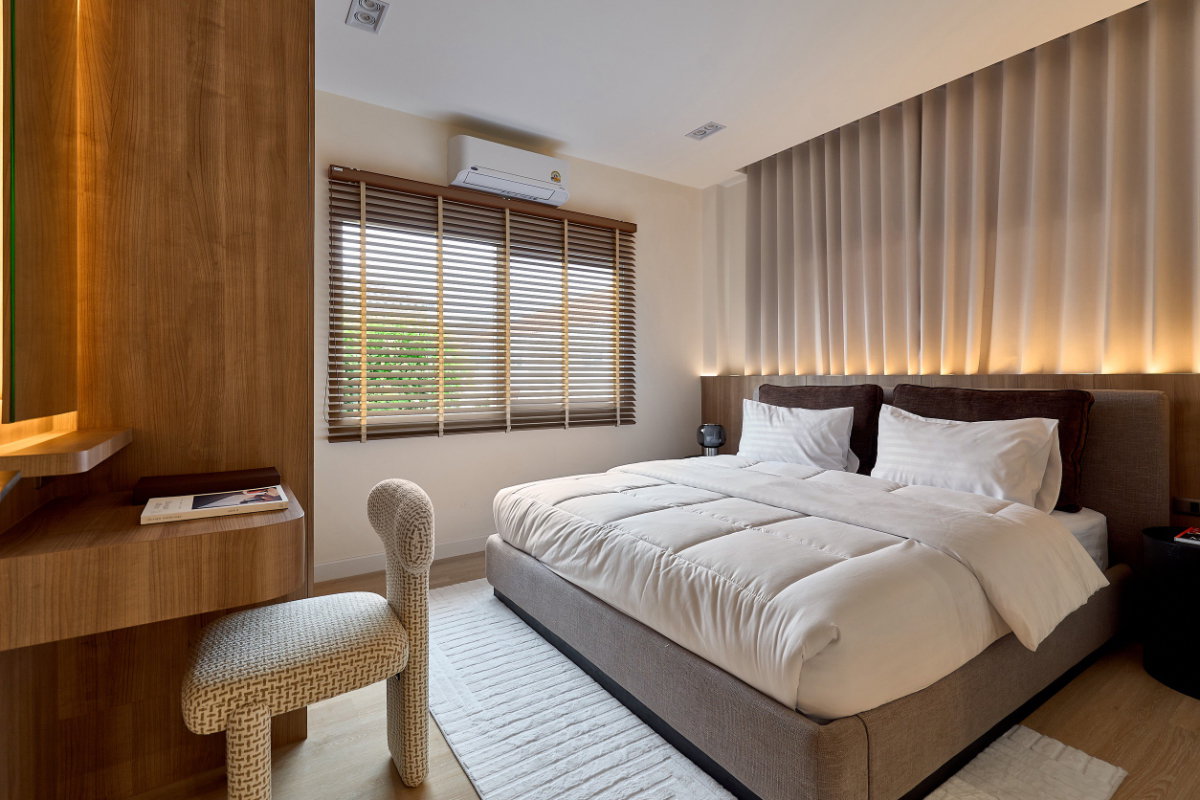picture Premium Pool Villa for Sale Selling Price: THB 17,900,000 - 23/25