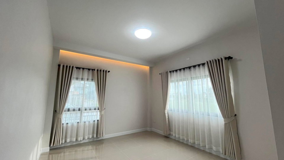 picture Brand New Single-Storey House for Sale - 5/11