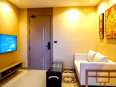 เช่าคอนโด เทสโก้โลตัส พัทยาใต้ : The Riviera Ocean Drive Condo for Rent  1Bedroom Sea View