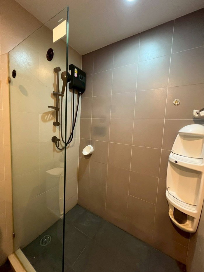 picture 🔥 The Classy Ratchadaphisek 19: Beautiful 31 sq.m. room near MRT Ratchadaphisek, only 10,000 THB/month. Ready to move in! 🏙️✨ - 13/13