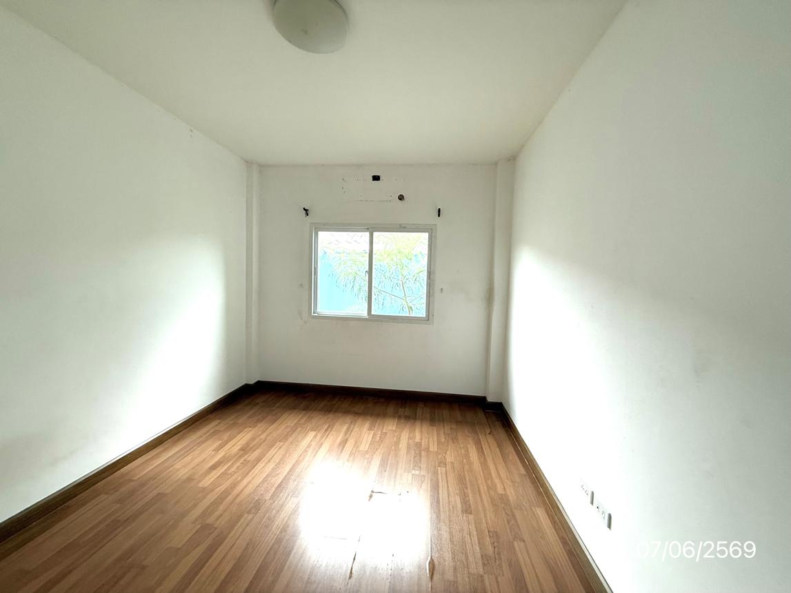 picture TOWN HOUSE 31.9 Sq.w. Si Racha Chonburi for 1.5M - 17/24