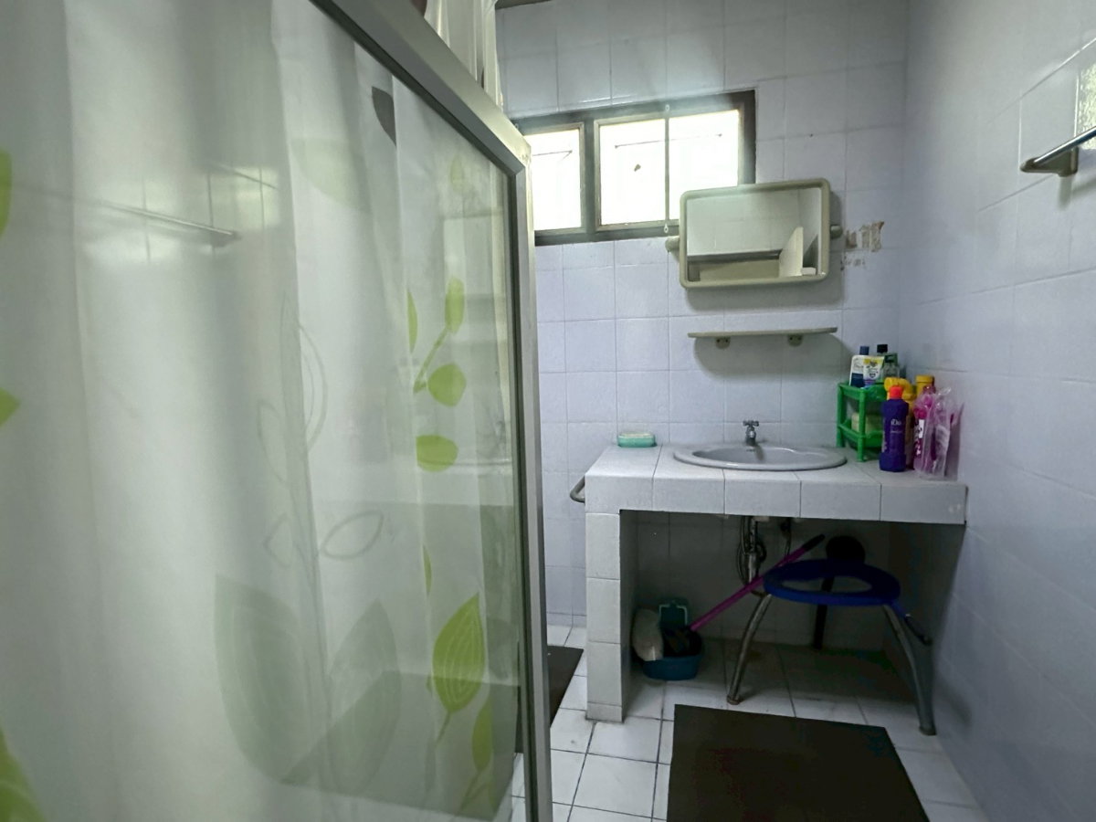 picture Single house for rent in Samet Thong Thani Village. - 10/13