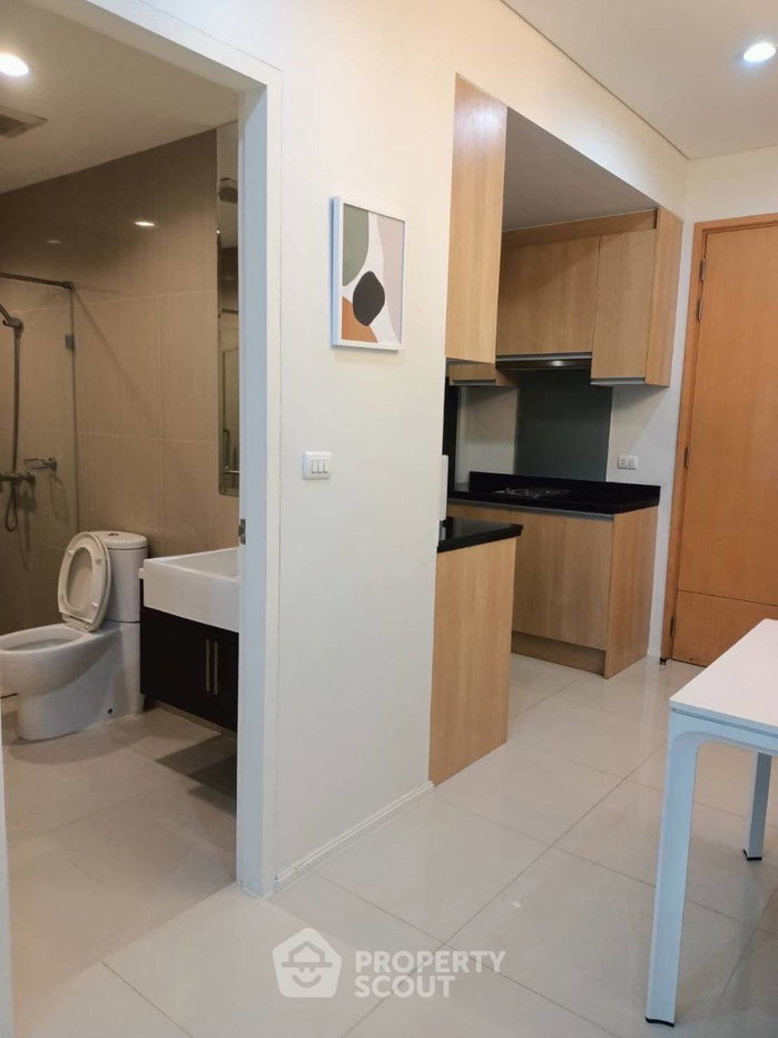 picture 1-BR Condo At Villa Asoke, 200m to MRT Phetchaburi (ID 3095024) - 7/11