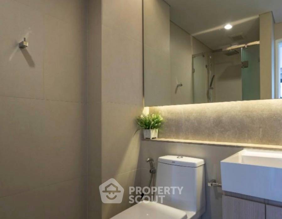 picture 2-BR Condo At The Lumpini 24, 22nd Floor Near BTS Phrom Phong (ID 3096923) - 2/5