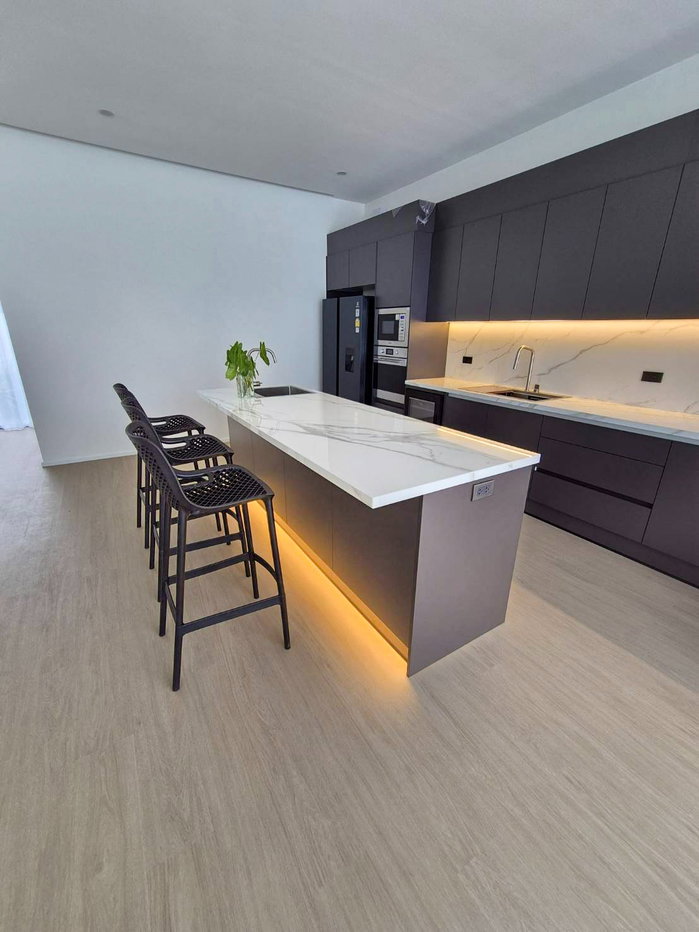 picture Luxury Single-Storey Pool Villa for Sale - 10/22