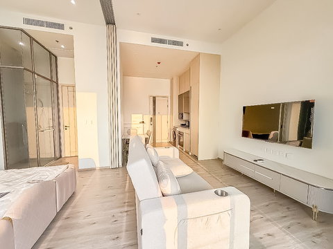 AROM WONGAMAT Condo for Rent Studio High Floor Sea View