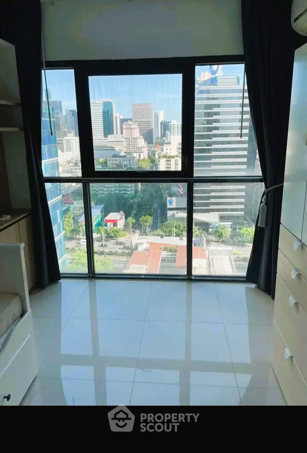 รูป คอนโด 2 ห้องนอน 78 ตร.ม. ชั้น 17 ที่สาธร การ์เดนส์ ใกล้ MRT สีลม (ID 1837542) - รูปที่ 5/12