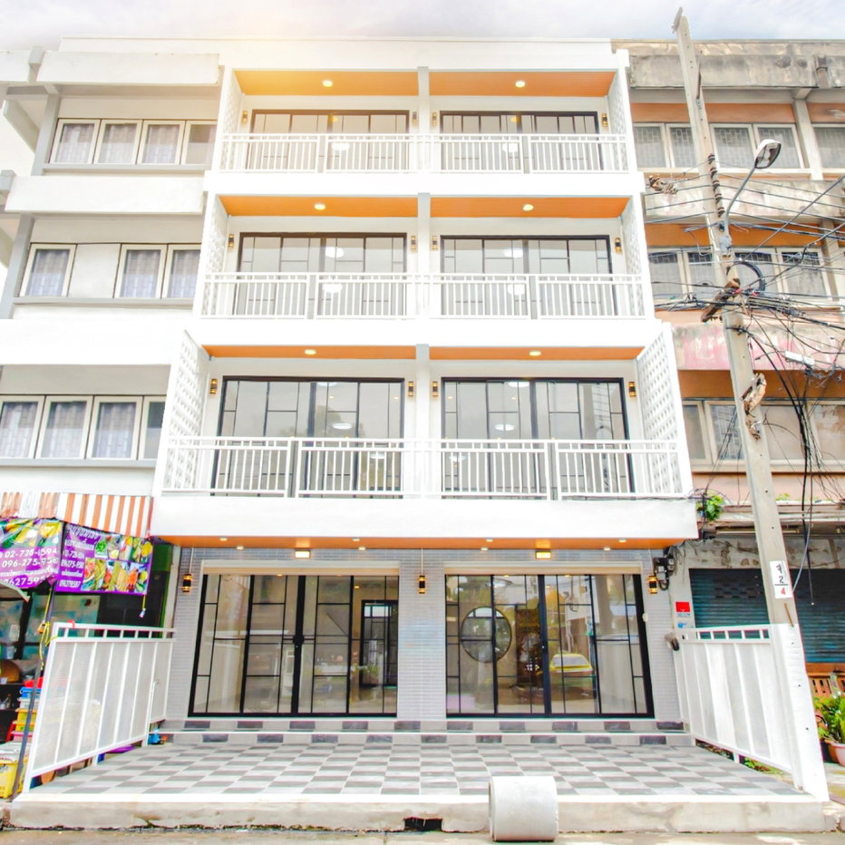 รูป CB065♚โฮมออฟฟิศ 4 ห้องนอน ขาย⚝แฮปปี้แลนด์สาย 1-นวมินทร์♜MRT บางกะปิ∞065-9423251,099-5919653▚Line@sureresidence - รูปที่ 1/10