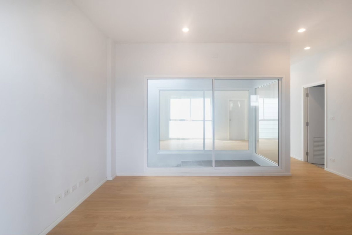 picture Modern 2-Storey Townhome for Sale - 2/20